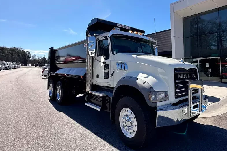 __Mack-Granite_4